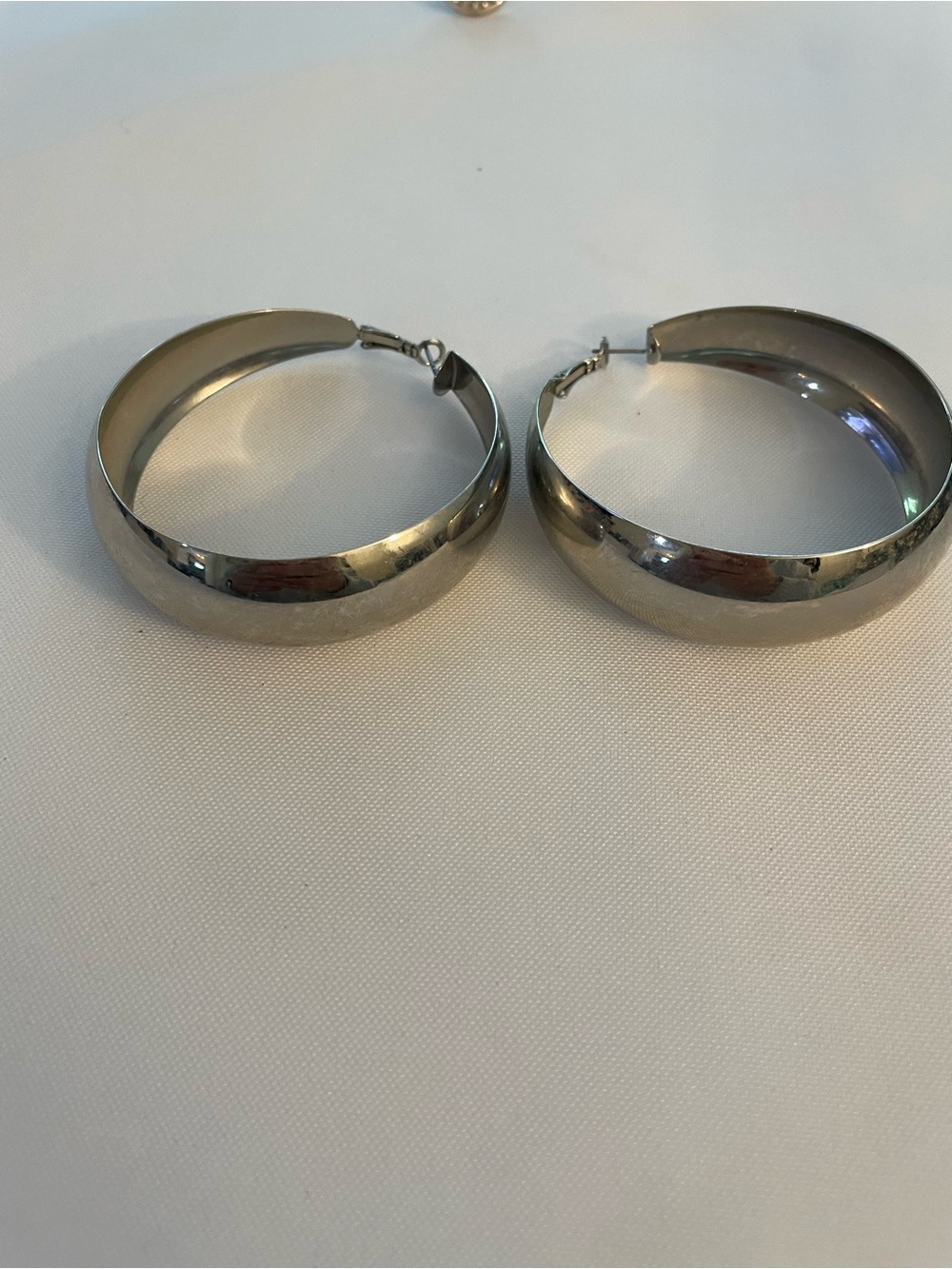 🔥 Oversized Silver Tone Wide Hoop Earrings – Chunky Statement Hoops